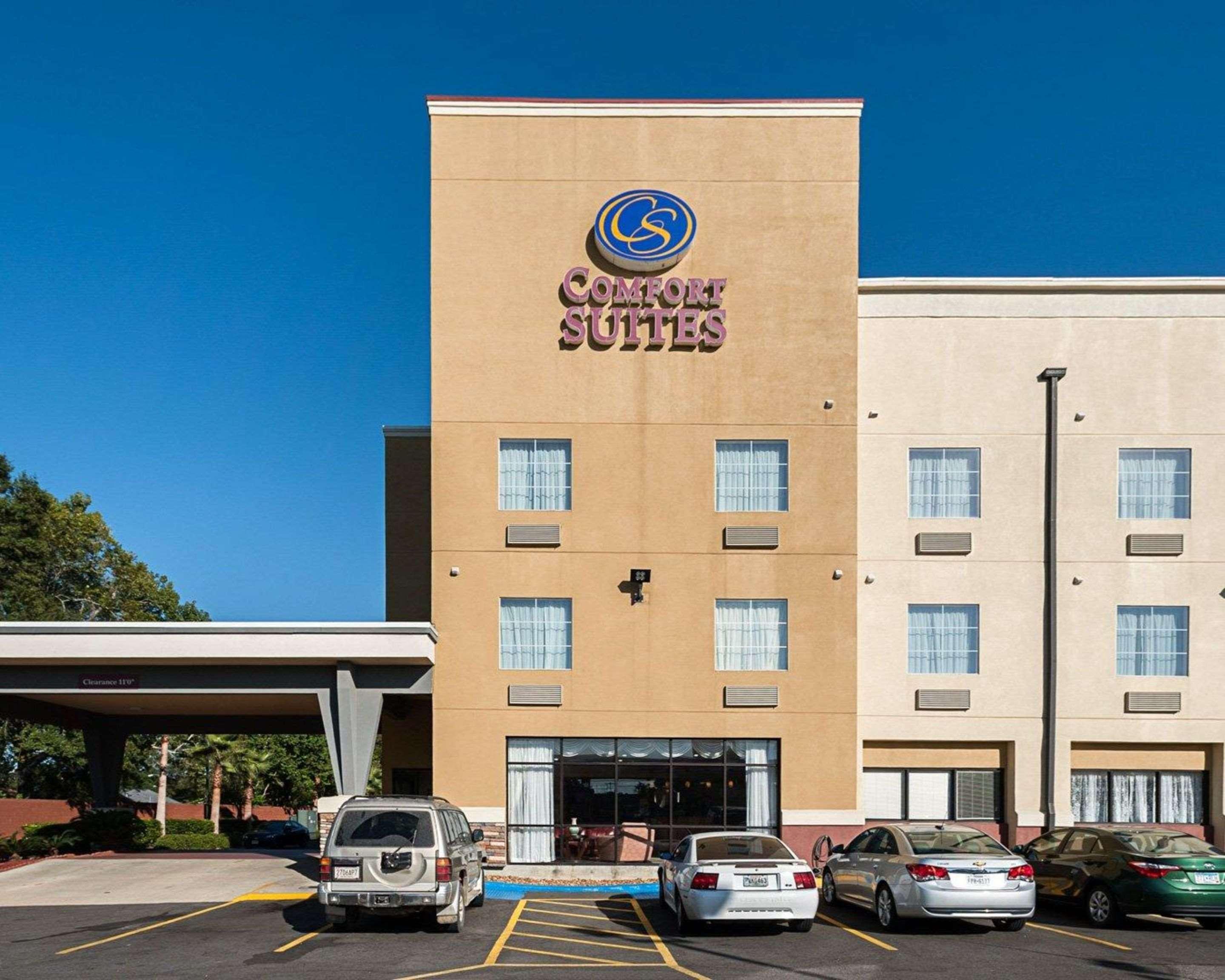 Comfort Suites Lake Charles Exterior photo
