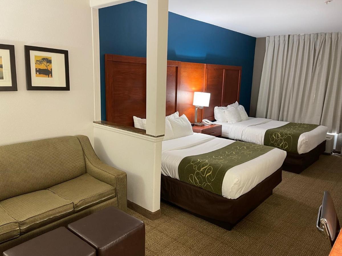 Comfort Suites Lake Charles Exterior photo