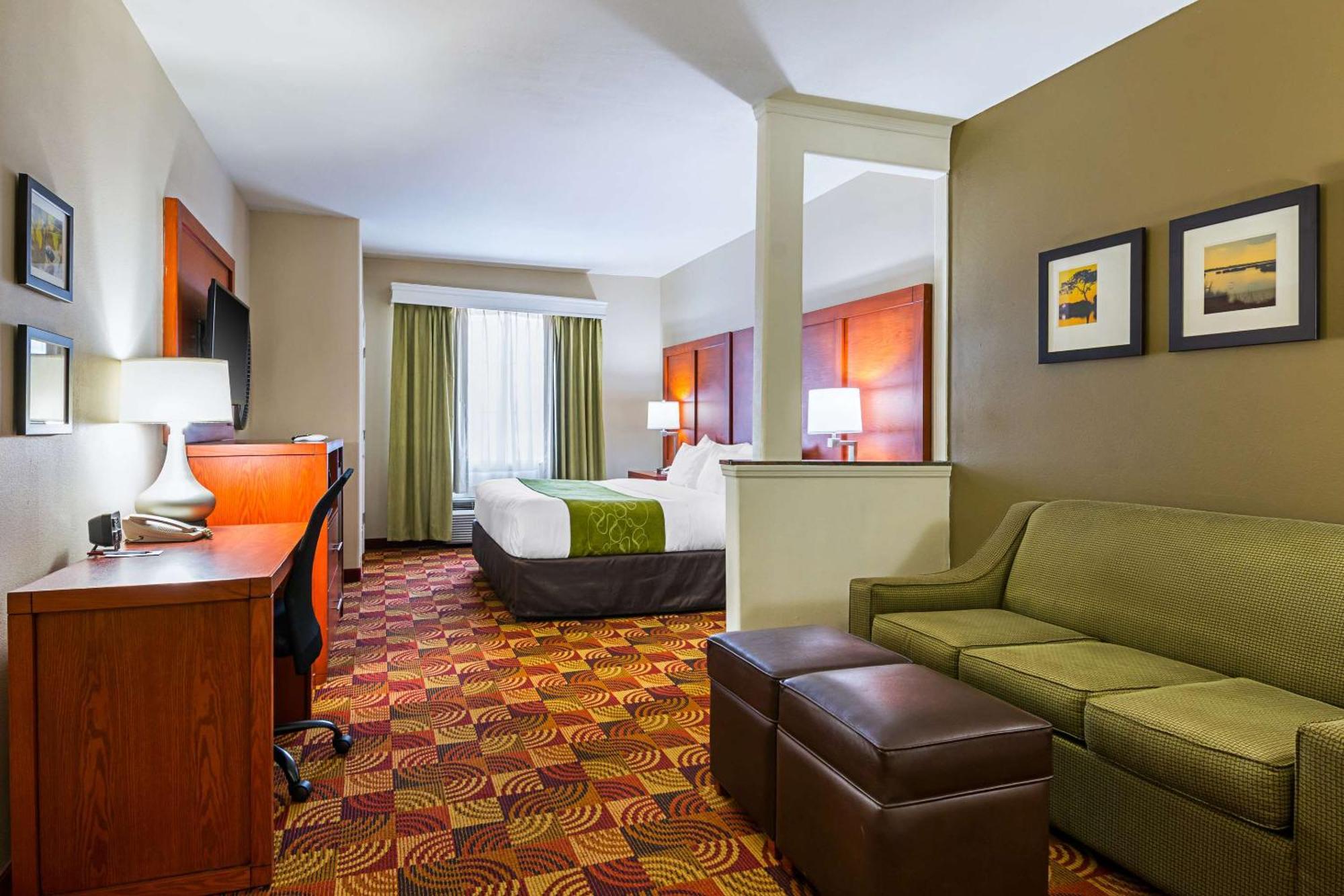 Comfort Suites Lake Charles Exterior photo